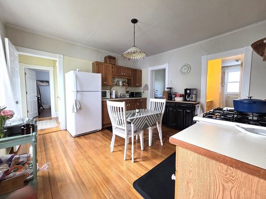 Dining room, Interior, Kitchen, Pendant Lights, Wood Texture Flooring