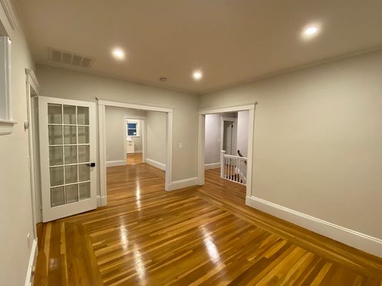 Empty room, Interior, Recessed Lighting, Wood Texture Flooring