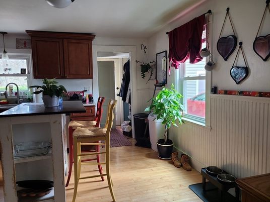 Dining room, Interior, Kitchen, Pendant Lights, Wood Texture Flooring
