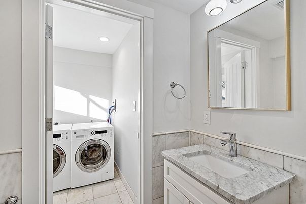Bathroom, Interior, Recessed Lighting, Washer