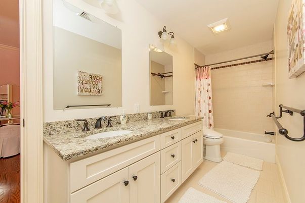 Bathroom, Dual Sink Vanities, Interior