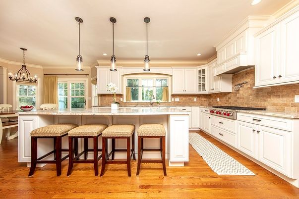 Dining room, Interior, Kitchen, Pendant Lights, Recessed Lighting, Wood Texture Flooring