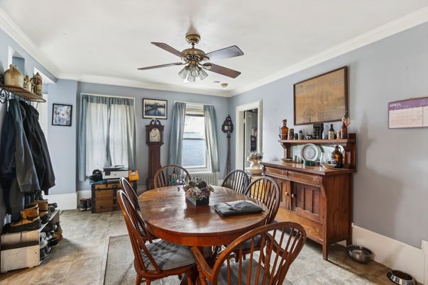 Dining room, Interior