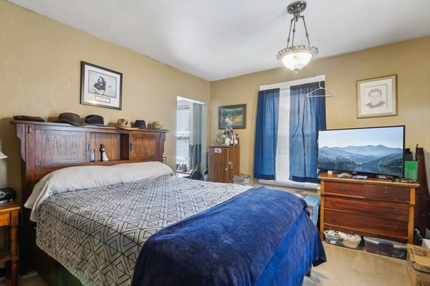 Bedroom, Interior, Pendant Lights