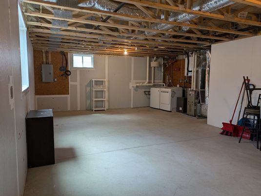 Interior, Washer, Wooden Beams
