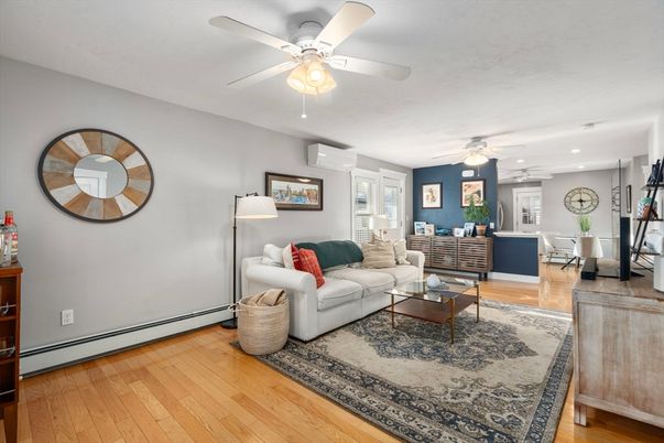 Dining room, Interior, Living room, Recessed Lighting, Wood Texture Flooring