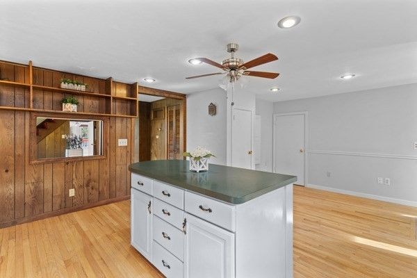 Interior, Recessed Lighting, Wood Texture Flooring, Wooden Walls