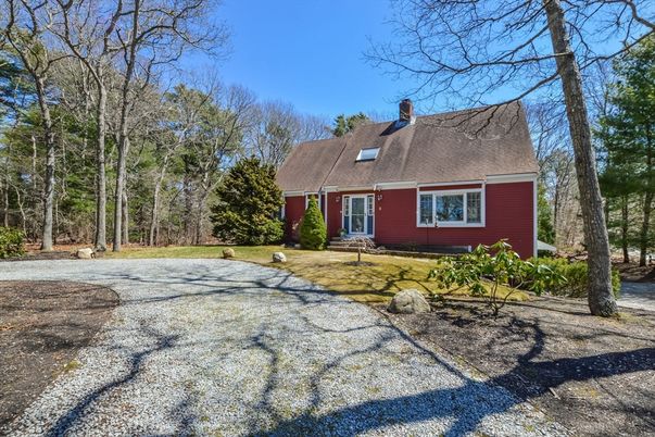 Backyard, Exterior, Facade, Cape Cod