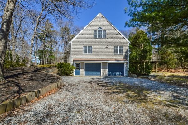 Attached, Backyard, Exterior, Facade, Split Level