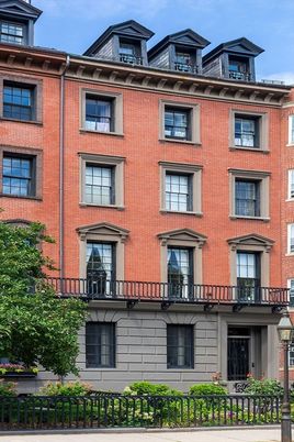 Exterior, Facade, Brick Facade, Rowhouse