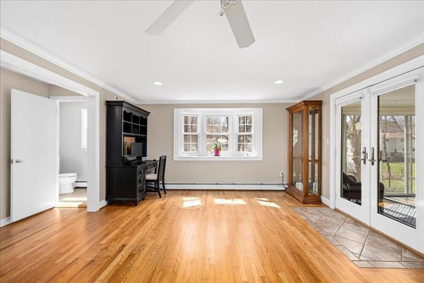 Bathroom, Home Office, Interior, Recessed Lighting, Wood Texture Flooring