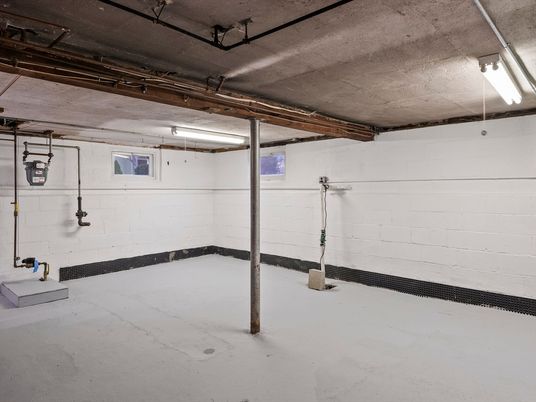 Interior, Wooden Beams