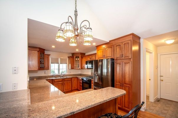 Chandelier, Interior, Kitchen, Recessed Lighting, Stainless Steel Appliances