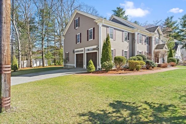 Attached, Exterior, Facade, Farmhouse