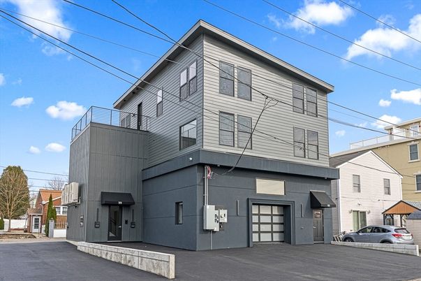 Attached, Exterior, Facade, Modern