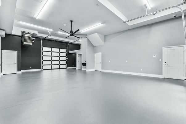 Garage, Interior