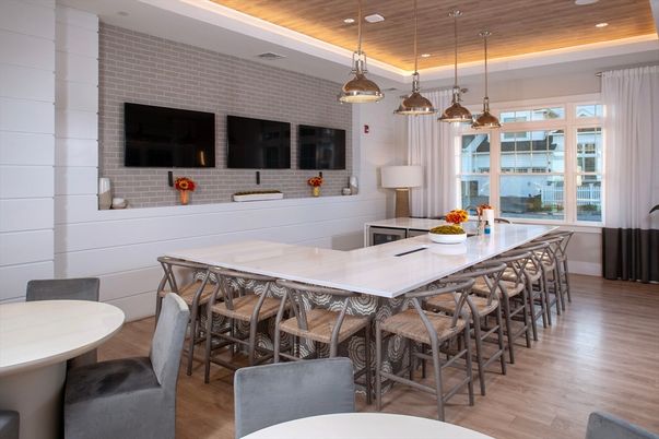 Dining room, Interior, Pendant Lights, Recessed Lighting, Stone Walls, Wooden Ceilings, Wood Texture Flooring