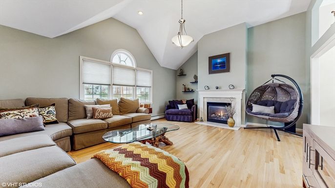 Fireplace, Interior, Living room, Pendant Lights, Recessed Lighting, Wood Texture Flooring