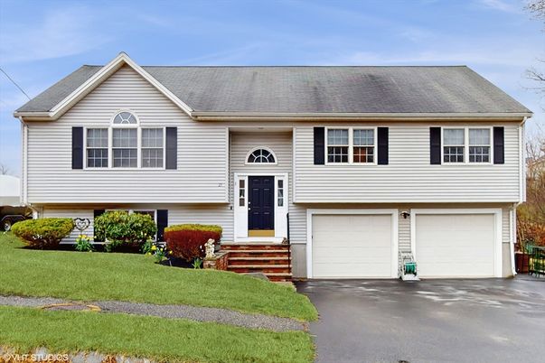 Attached, Exterior, Facade, Raised Ranch