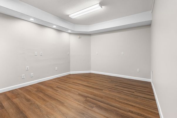 Empty room, Interior, Recessed Lighting, Wood Texture Flooring