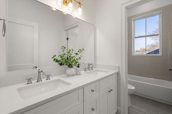 Bathroom, Dual Sink Vanities, Interior