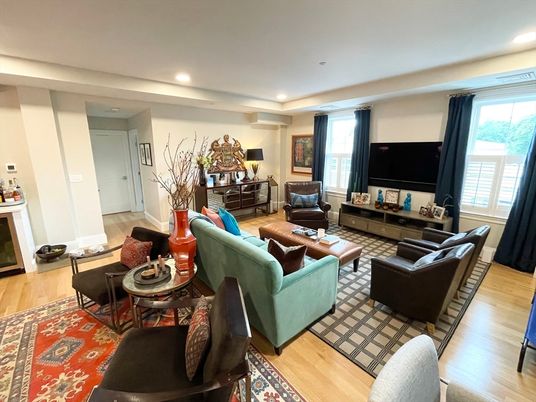 Interior, Living room, Recessed Lighting, Wood Texture Flooring
