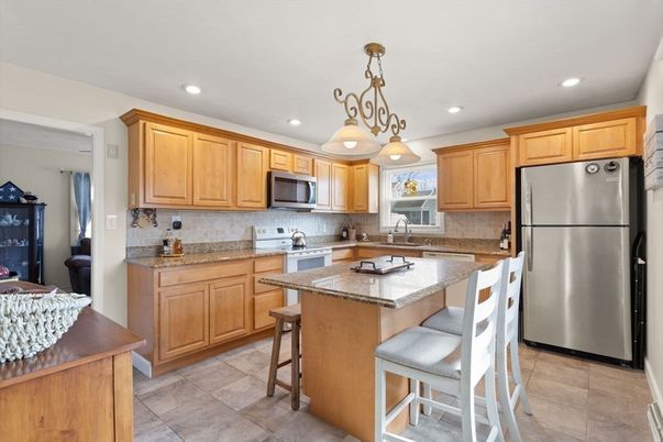 Interior, Kitchen, Pendant Lights, Recessed Lighting, Stainless Steel Appliances