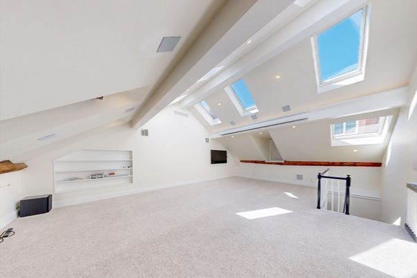 Empty room, Interior, Recessed Lighting