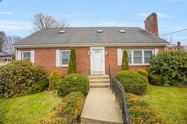 Exterior, Facade, Brick Facade, Cape Cod