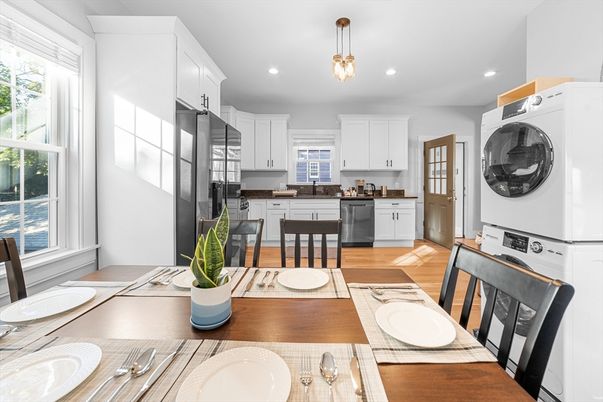 Dining room, Interior, Kitchen, Pendant Lights, Recessed Lighting, Wood Texture Flooring