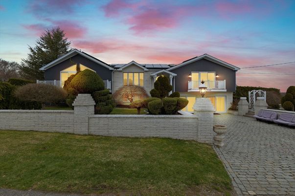 Backyard, Exterior, Facade, American Craftsman