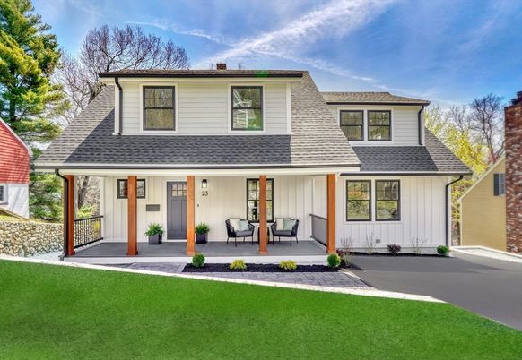 Exterior, Facade, Farmhouse