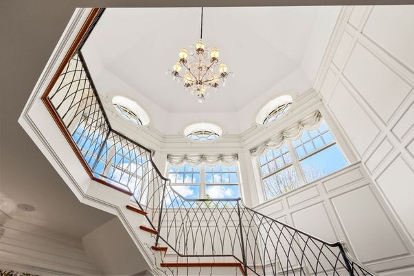 Chandelier, Interior
