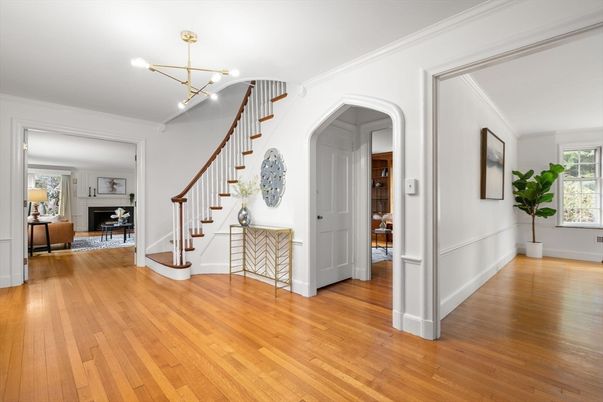 Interior, Pendant Lights, Wood Texture Flooring