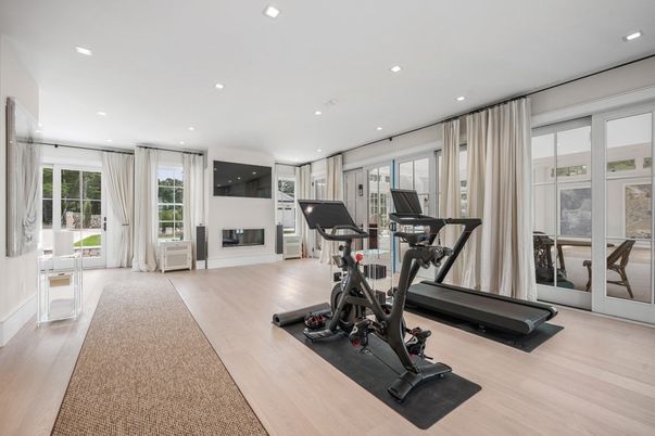 Fitness Equipment, Interior, Recessed Lighting, Wood Texture Flooring