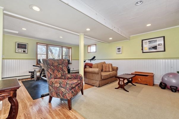 Fitness Equipment, Interior, Recessed Lighting, Wood Texture Flooring