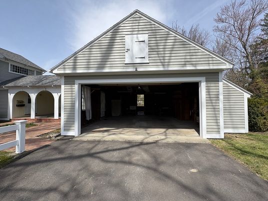 Detached Garage, Exterior
