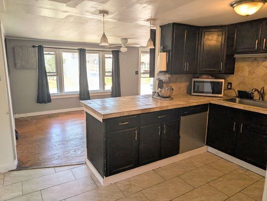 Interior, Kitchen, Pendant Lights, Wood Texture Flooring