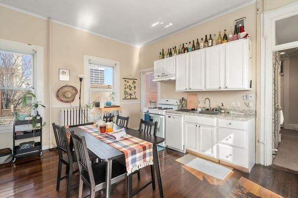 Dining room, Interior, Kitchen, Recessed Lighting, Wood Texture Flooring