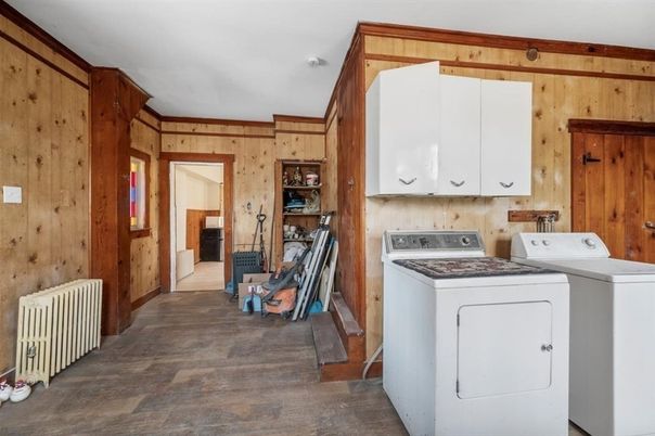 Interior, Washer, Wood Texture Flooring, Wooden Walls