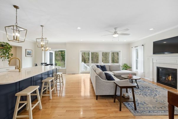 Fireplace, Interior, Living room, Pendant Lights, Recessed Lighting, Wood Texture Flooring