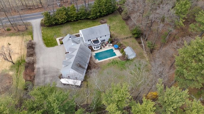 Exterior, Drone