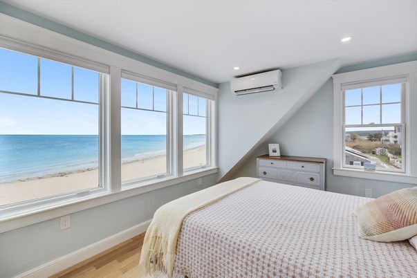 Bedroom, Interior, Recessed Lighting, Water, Wood Texture Flooring