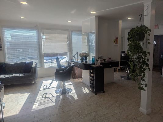 Dining room, Interior, Recessed Lighting