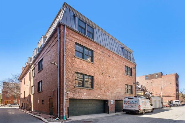 Attached, Exterior, Facade, Brick Facade, Rowhouse
