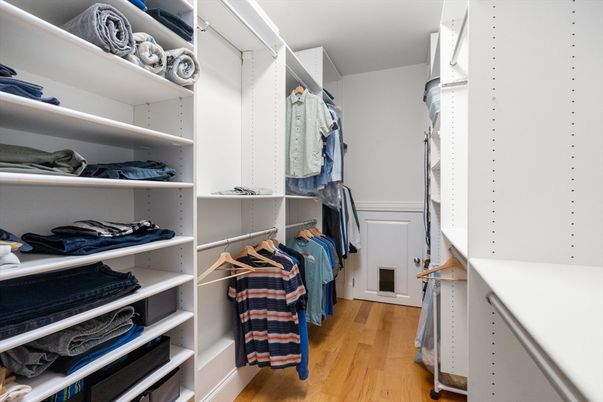 Interior, Walk-in Closets, Wood Texture Flooring