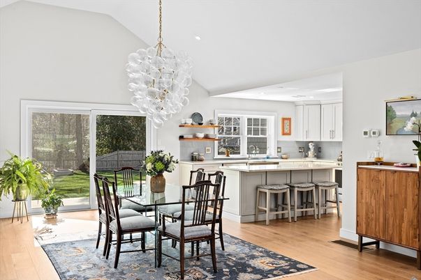 Chandelier, Dining room, Interior, Kitchen, Pendant Lights, Recessed Lighting, Wood Texture Flooring