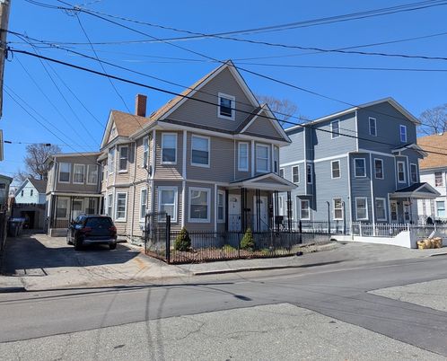 Exterior, Facade, Queen Anne Victorian