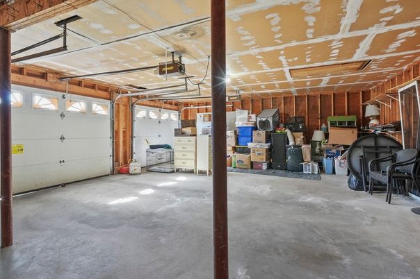 Garage, Interior