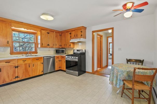 Dining room, Interior, Kitchen, Stainless Steel Appliances